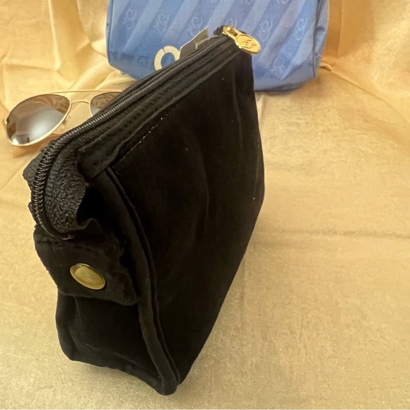 Oscar De La Renta Bundle! NWT Sunnies, NWT Velvet Travel Pouch, NWOT Nylon Pouch - Picture 4 of 16